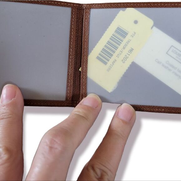 š„ONEāDAYāSALEš„āLOUISĀ VUITTONāTIAGAābrownāleatherāpassācase - Picture 9 of 10